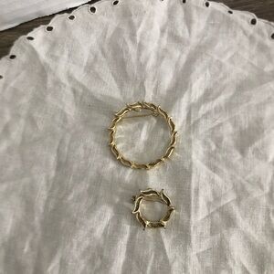 Vtg Gerry’s Leaf Wreath Shaped Brooch Pair